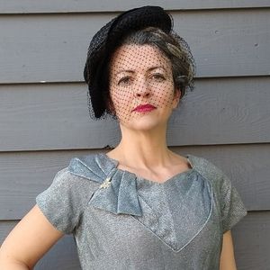 asymmetrical WOVEN TILT HAT black 1950's 50's